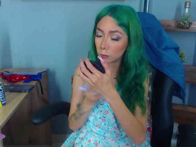 ErikaStevens webcam