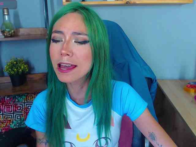 ErikaStevens webcam