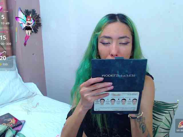 ErikaStevens webcam
