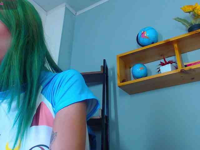 ErikaStevens webcam