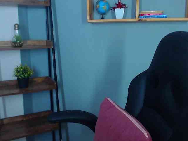 ErikaStevens webcam