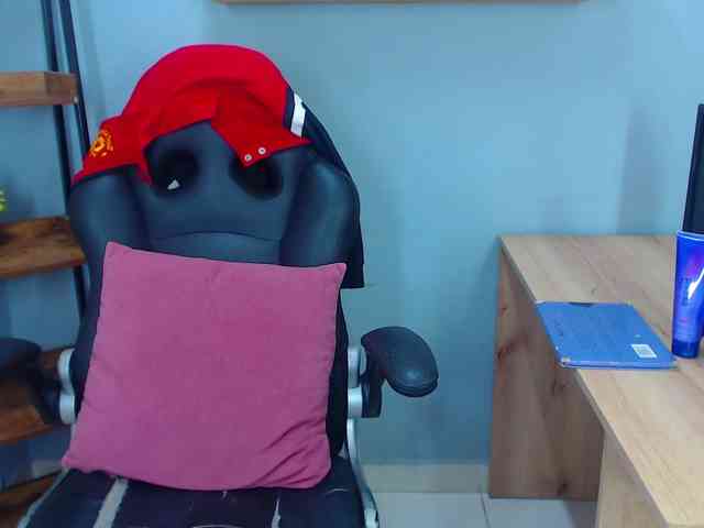 ErikaStevens webcam