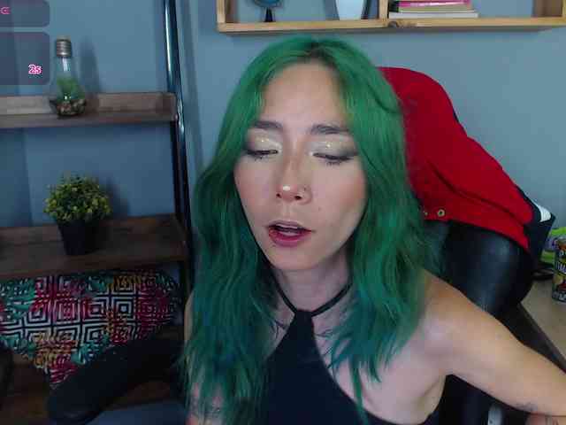 ErikaStevens webcam
