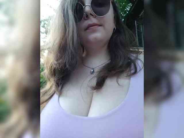 Caramel-pussy Live Webcam on BongaCams