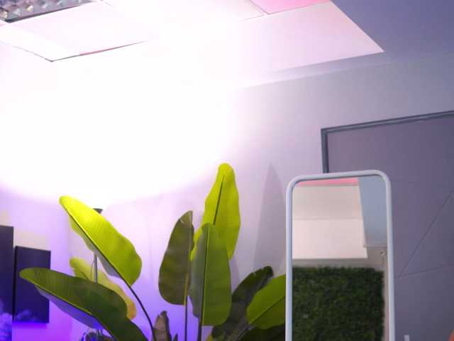 RaquelleVon's BongaCams show and profile