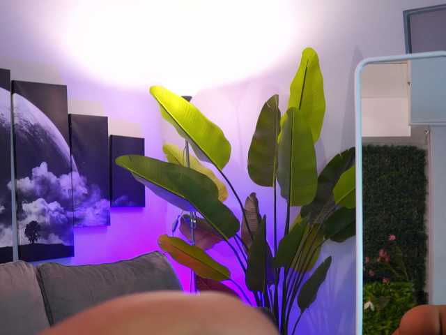 RaquelleVon's BongaCams show and profile