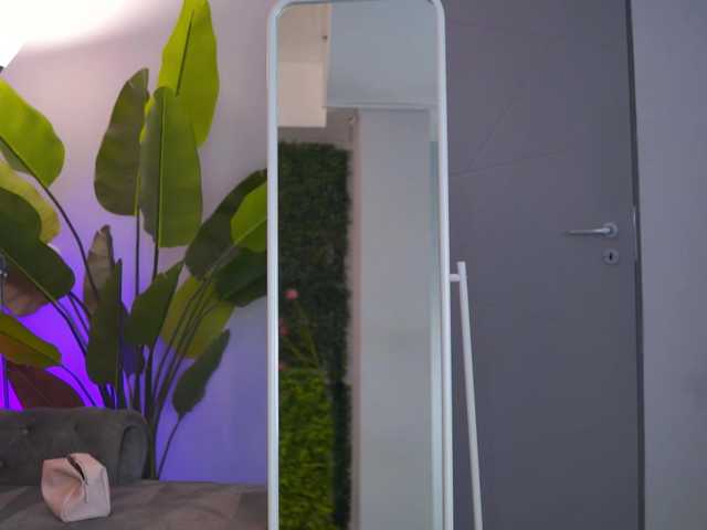 RaquelleVon's BongaCams show and profile