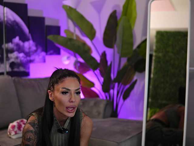 RaquelleVon's BongaCams profile