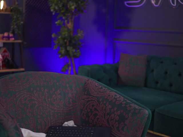RaquelleVon