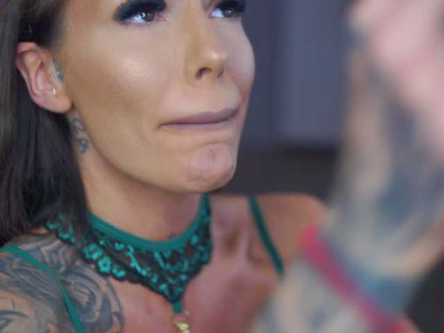 RaquelleVon's BongaCams show and profile