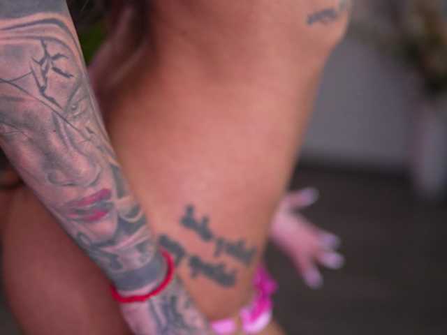 go to chat with RaquelleVon