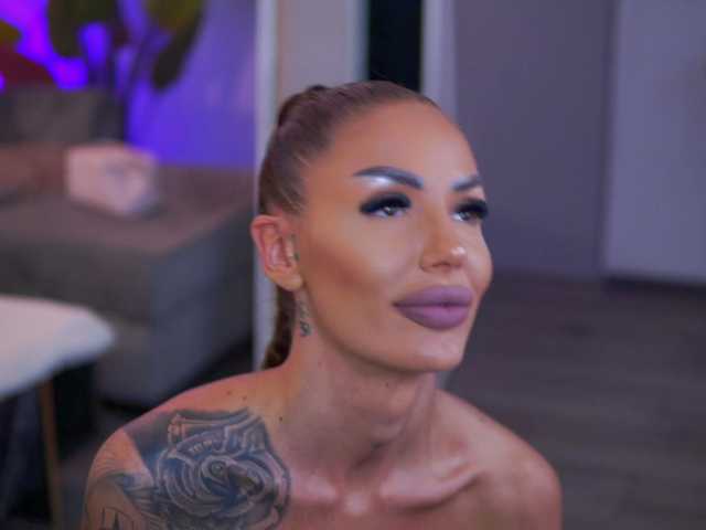  RaquelleVon chat room