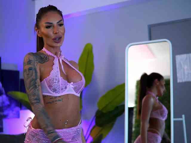 RaquelleVon