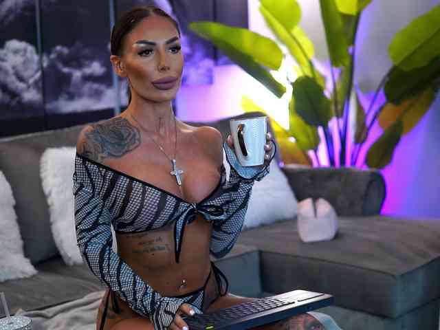 RaquelleVon