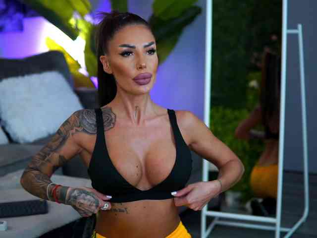 RaquelleVon
