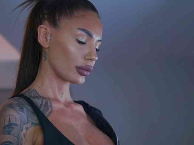 RaquelleVon's Sexcam