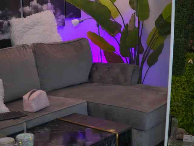 RaquelleVon RaquelleVon