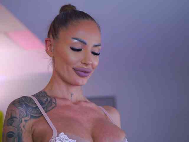 RaquelleVon RaquelleVon