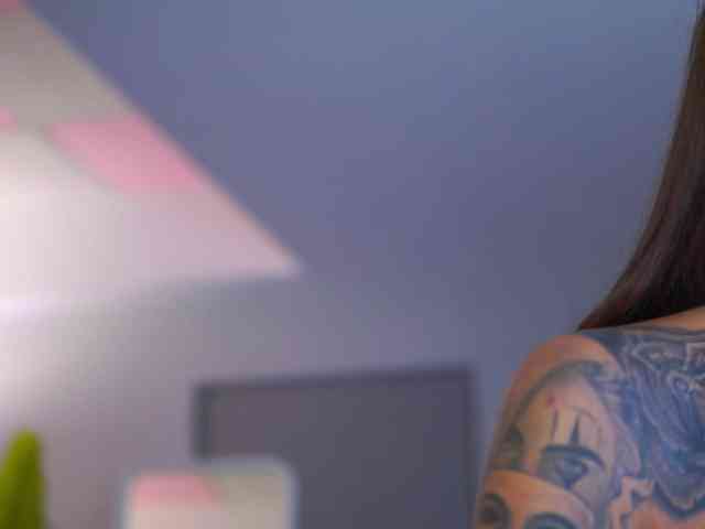 RaquelleVon RaquelleVon