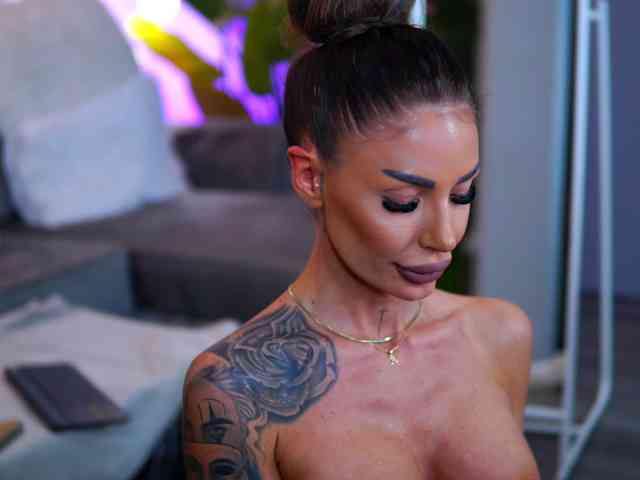 RaquelleVon RaquelleVon