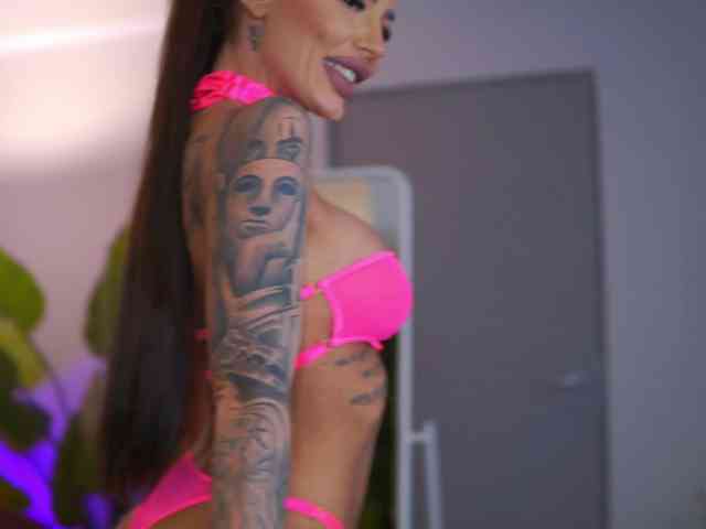 RaquelleVon RaquelleVon