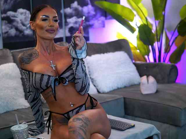 RaquelleVon