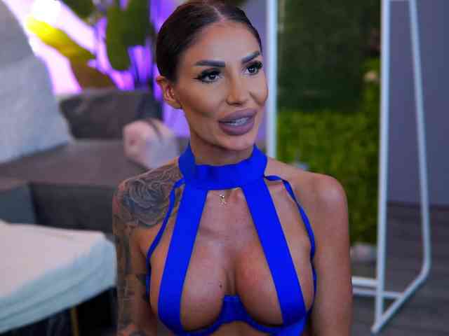 RaquelleVon