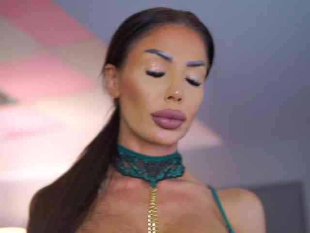 RaquelleVon RaquelleVon