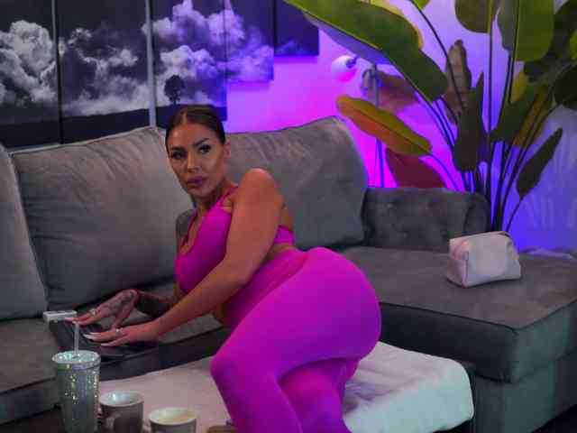 RaquelleVon RaquelleVon