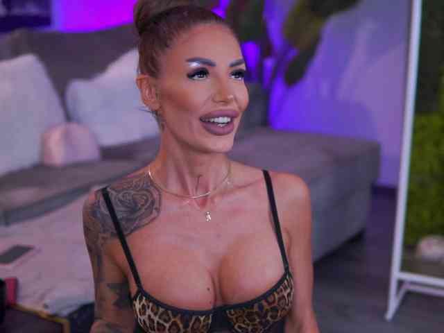 RaquelleVon RaquelleVon