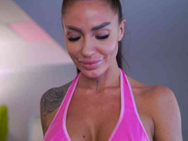 RaquelleVon RaquelleVon