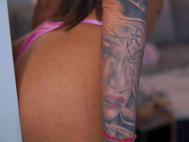 RaquelleVon RaquelleVon