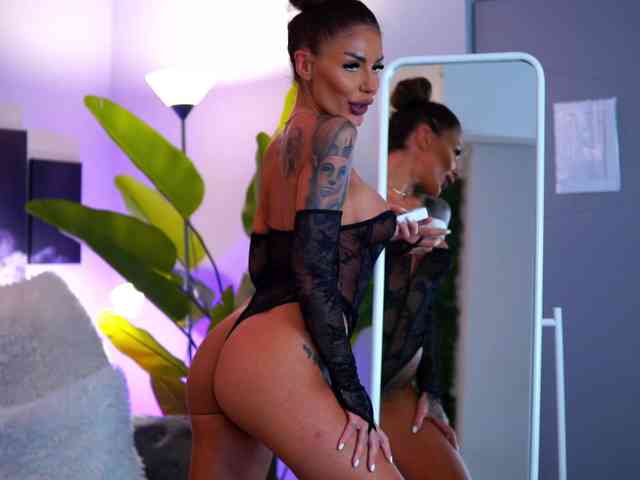 RaquelleVon RaquelleVon