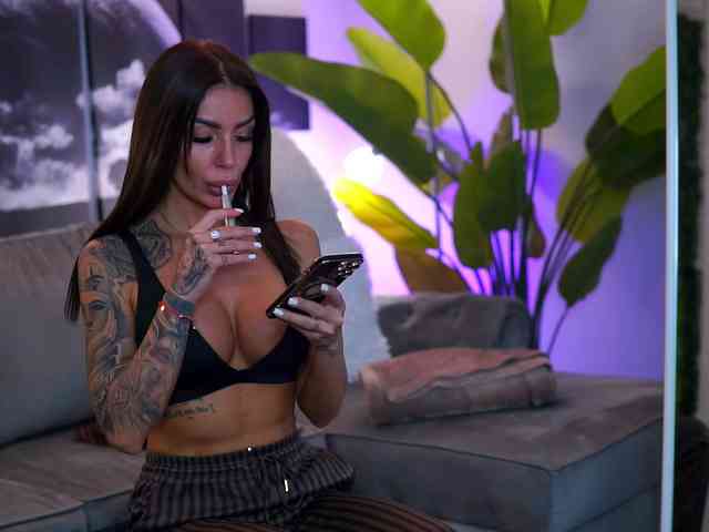 RaquelleVon webcam