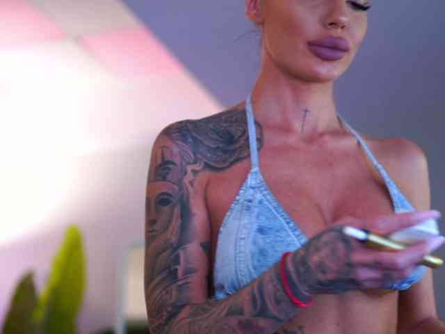 RaquelleVon RaquelleVon