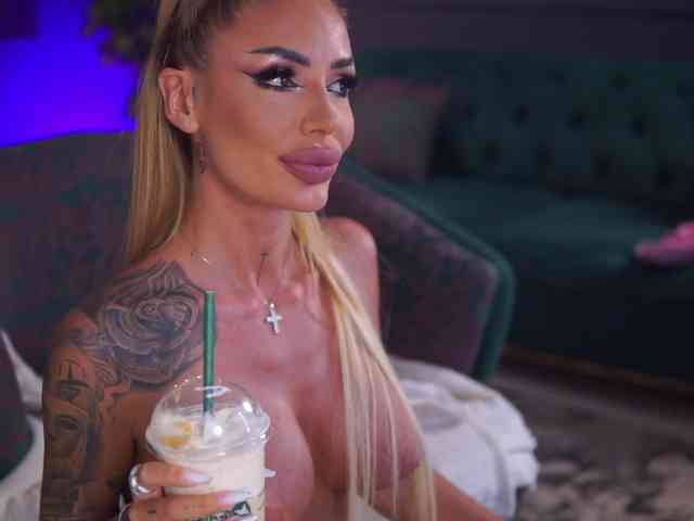 free adult cam RaquelleVon