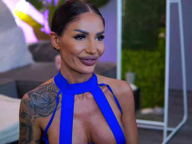 RaquelleVon