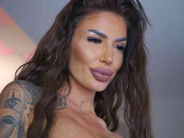 RaquelleVon RaquelleVon