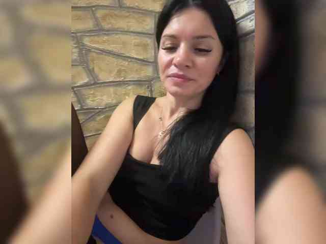 Ylia21112 webcam