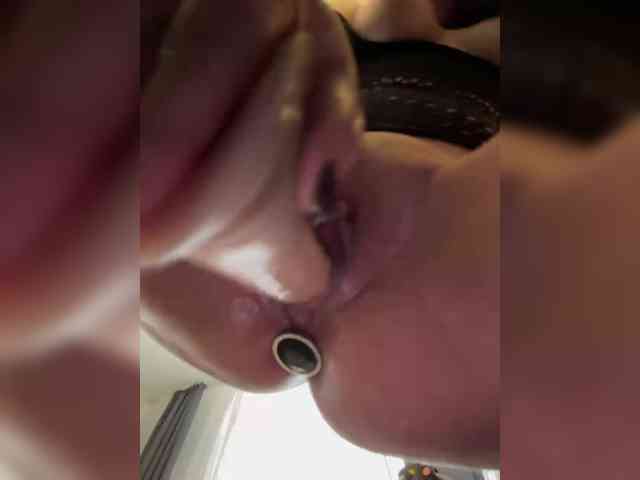 Ylia21112 webcam