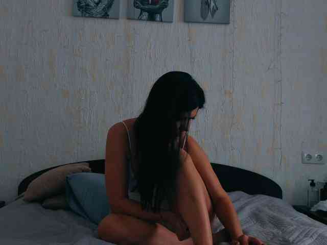 Ylia21112 webcam
