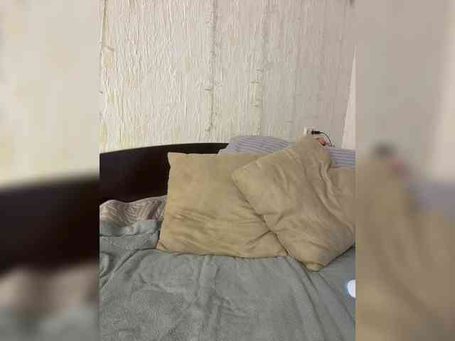 Ylia21112 webcam