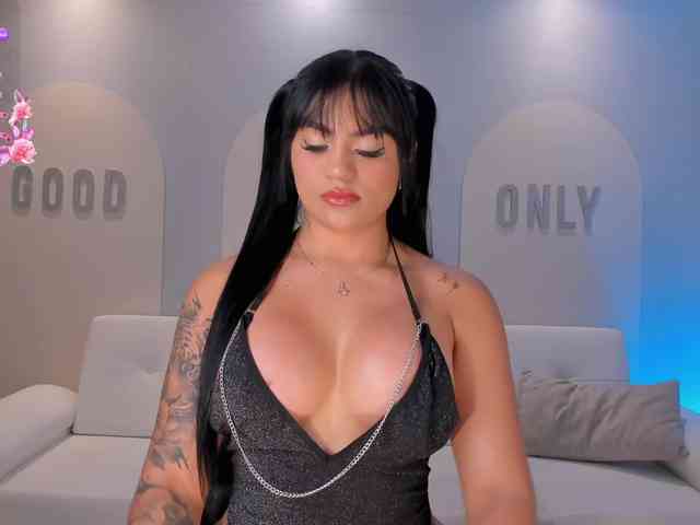NicoleSanz webcam