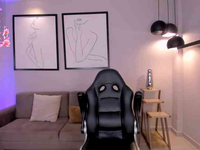 NicoleSanz webcam