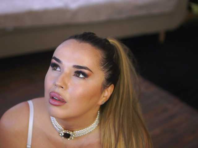 EvaSunderland's BongaCams show and profile