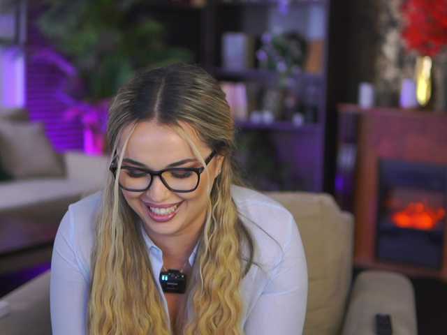 EvaSunderland's BongaCams show and profile