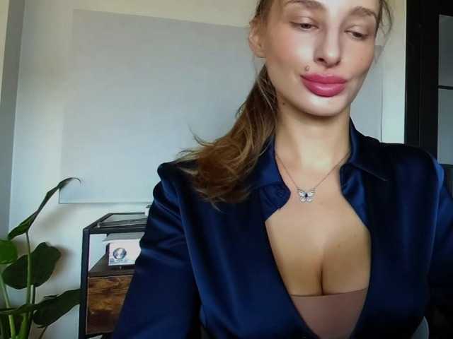 MarilynShow's BongaCams show and profile