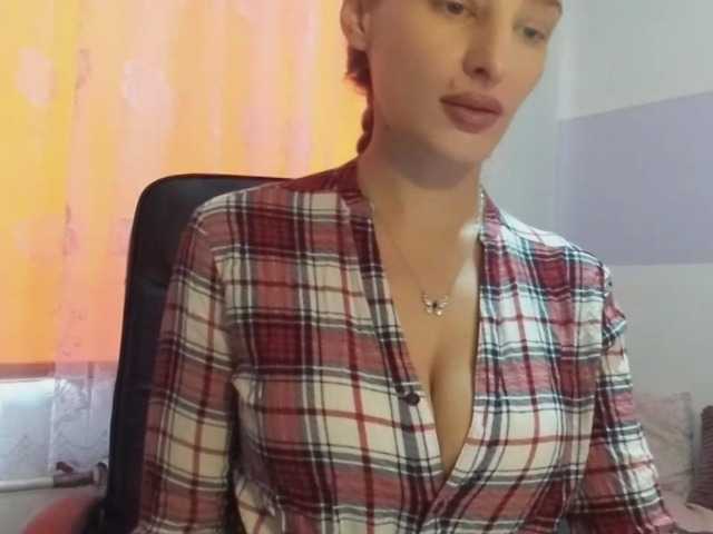 MarilynShow's BongaCams show and profile