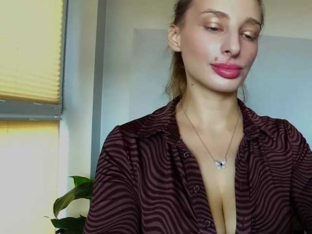 MarilynShow's BongaCams show and profile