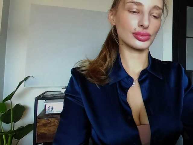 MarilynShow's BongaCams show and profile